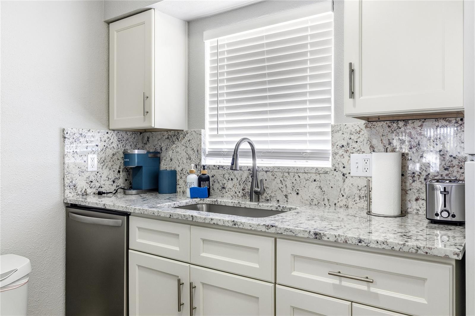 2744 HIDDEN LAKE BLVD #C — photo 11