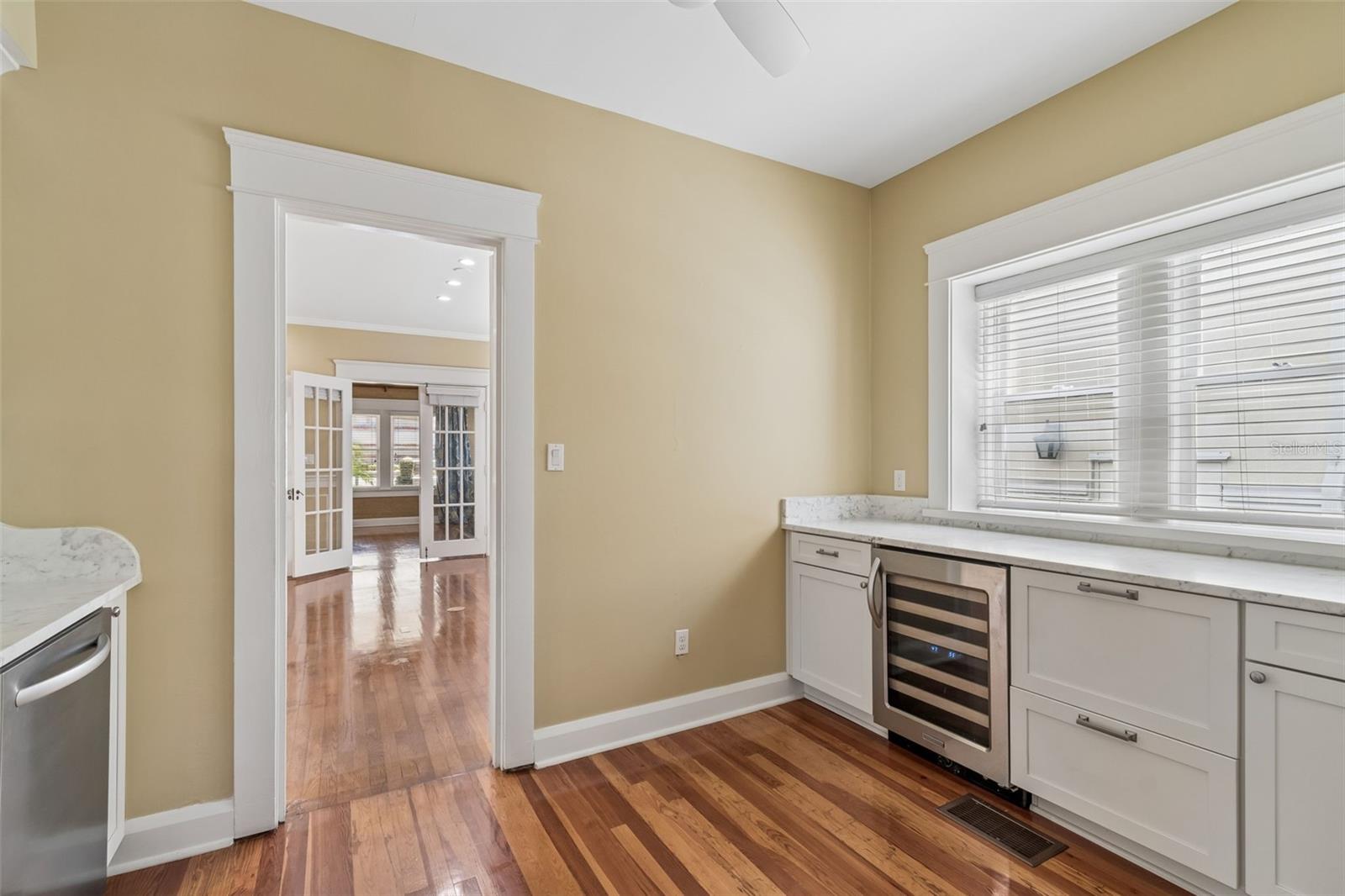 1505 S HOWARD AVE — photo 12