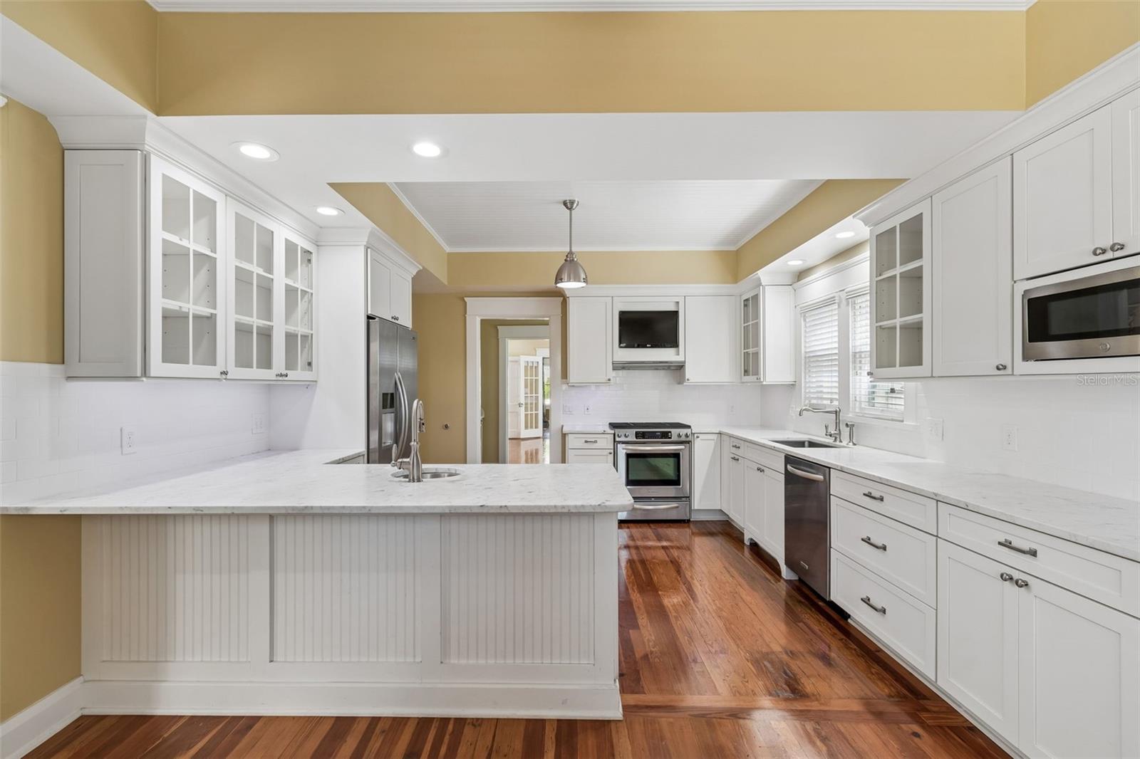 1505 S HOWARD AVE — photo 19