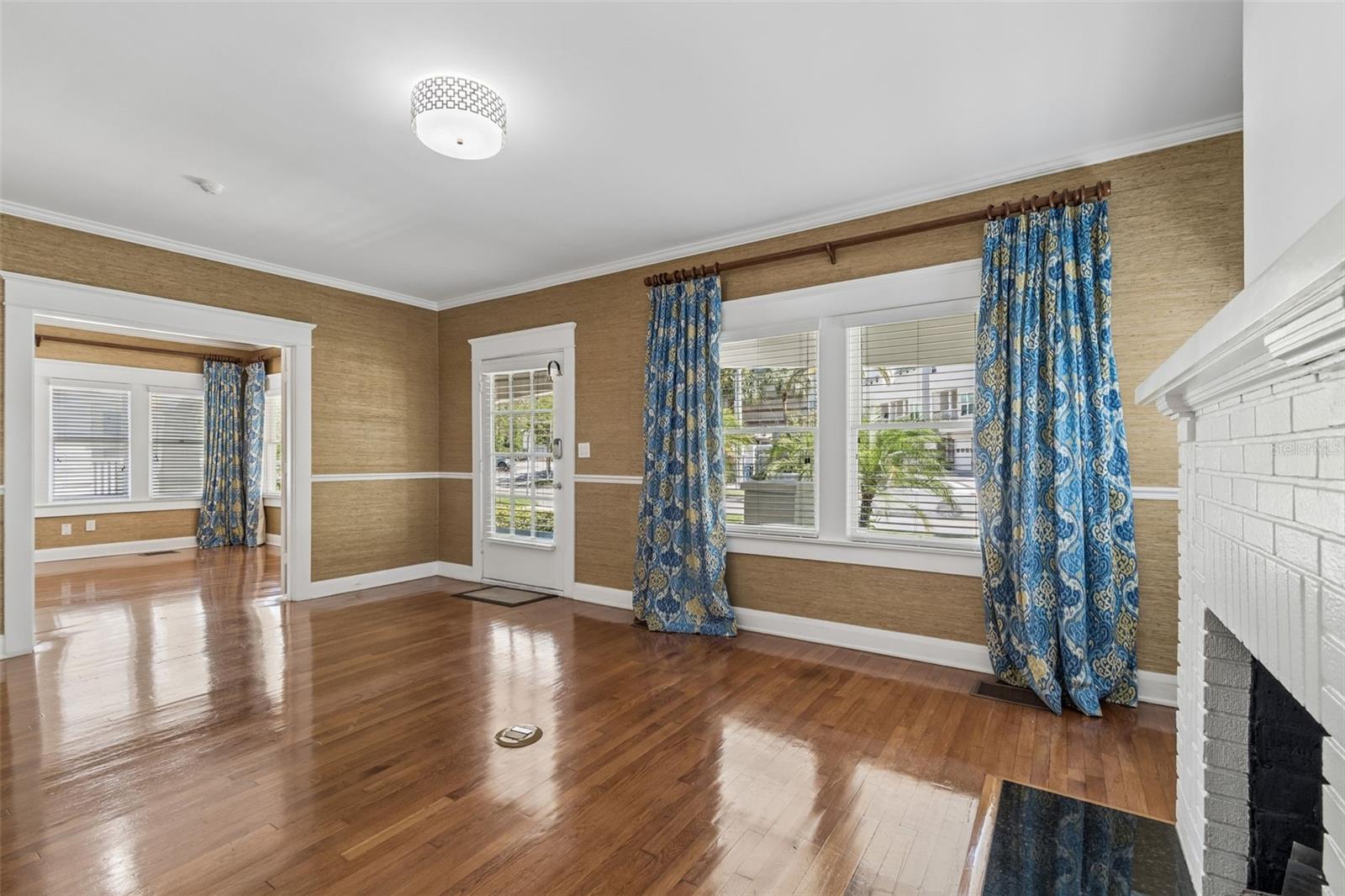 1505 S HOWARD AVE — photo 5