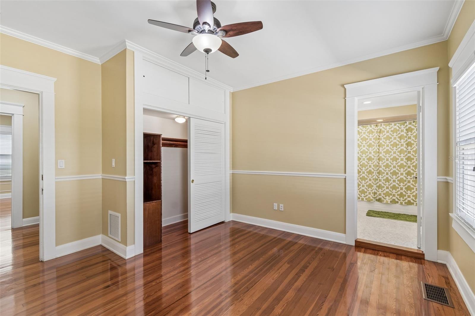 1505 S HOWARD AVE — photo 24