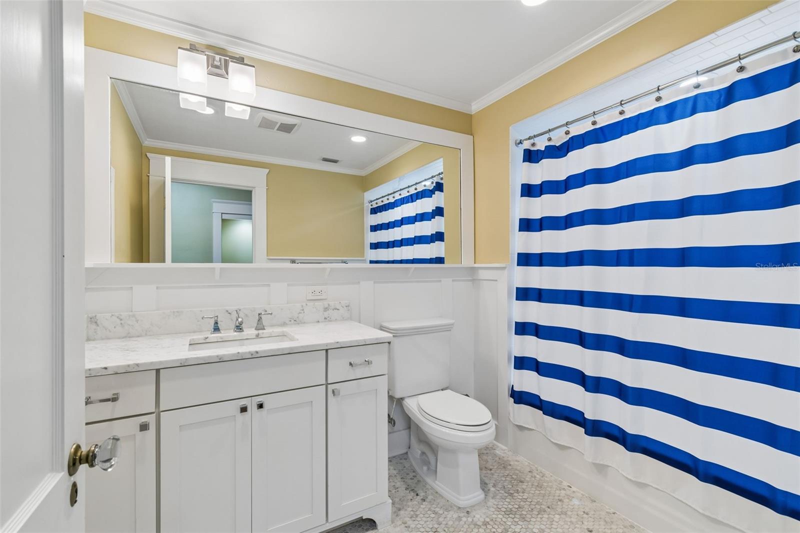1505 S HOWARD AVE — photo 40