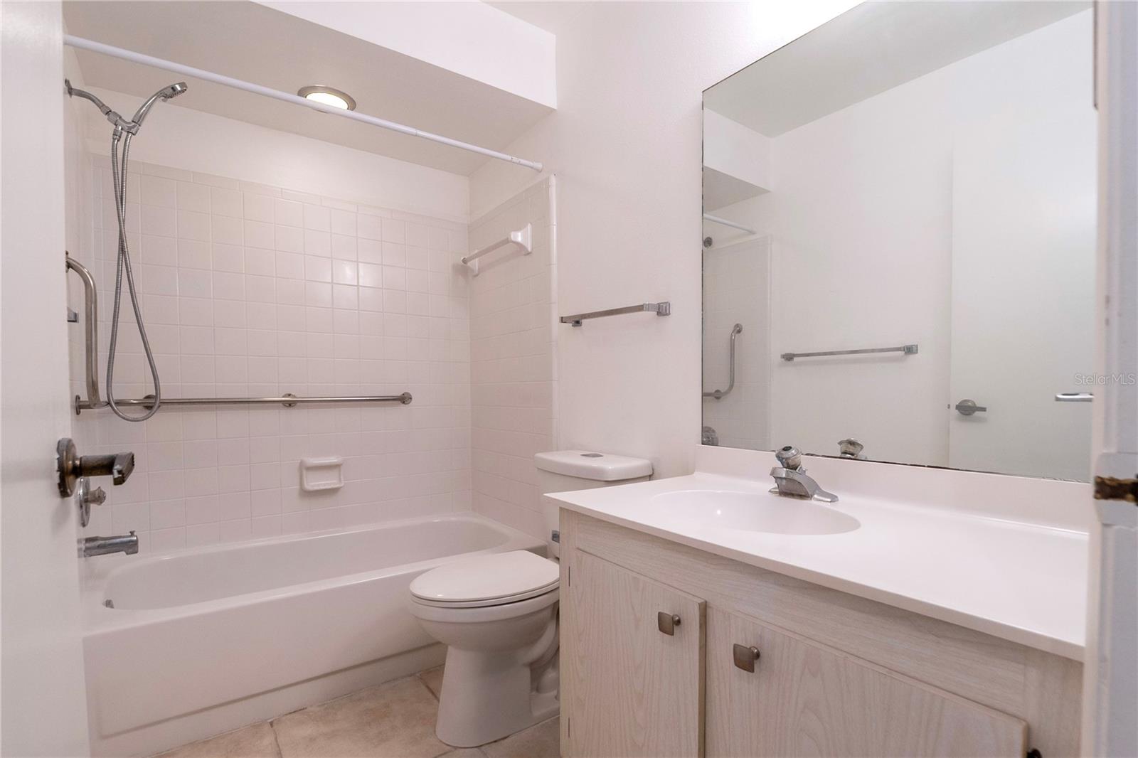 3114 37TH LN S #B — photo 40