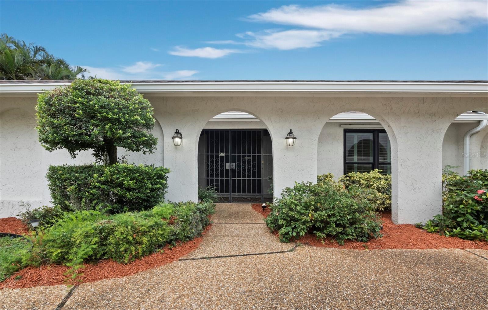6945 COUNTRY LAKES CIR — photo 4