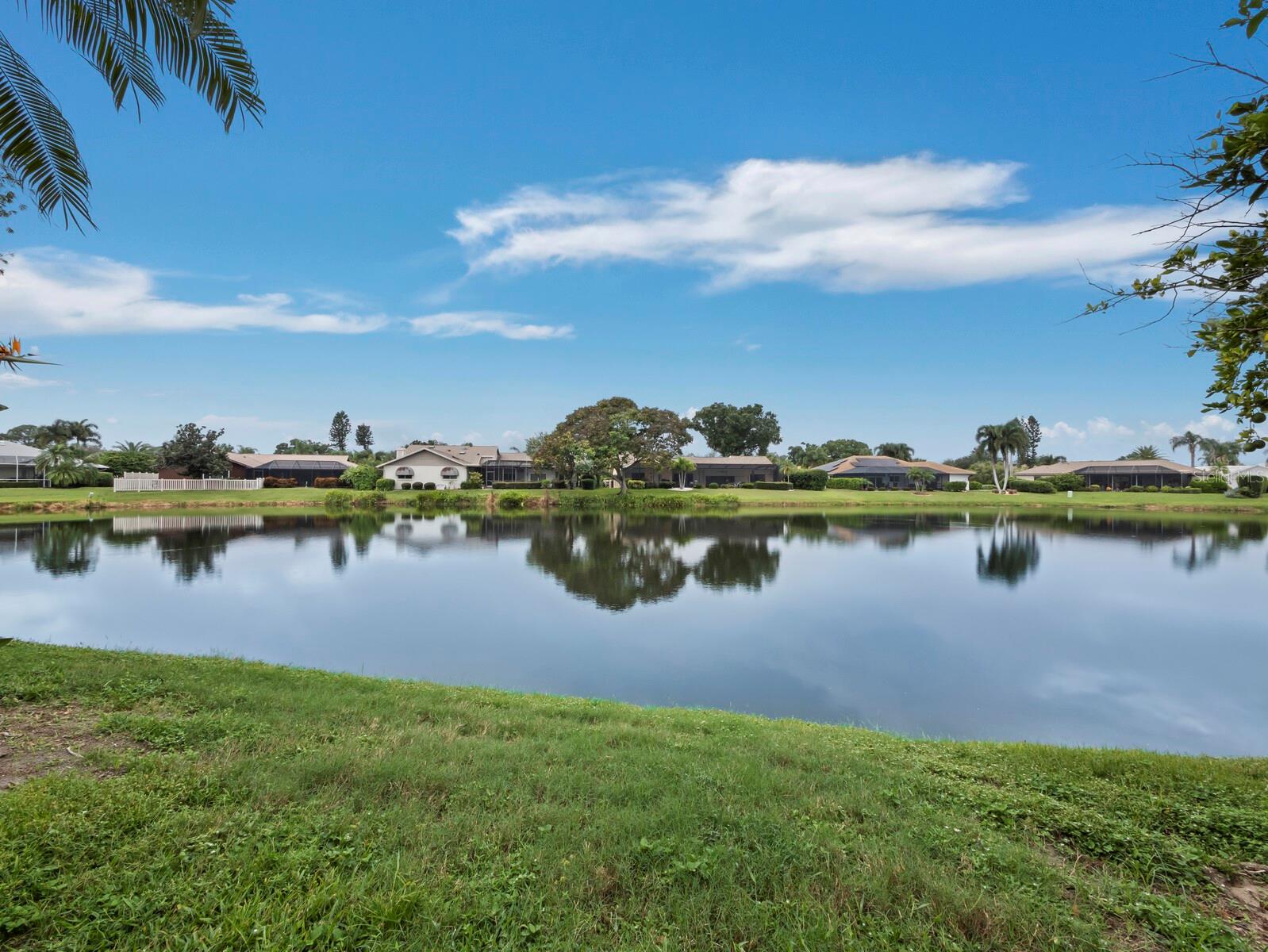 6945 COUNTRY LAKES CIR — photo 34