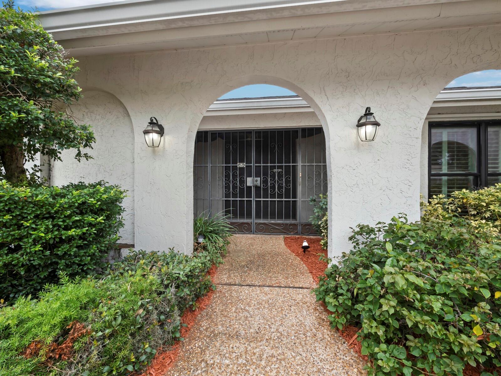 6945 COUNTRY LAKES CIR — photo 5
