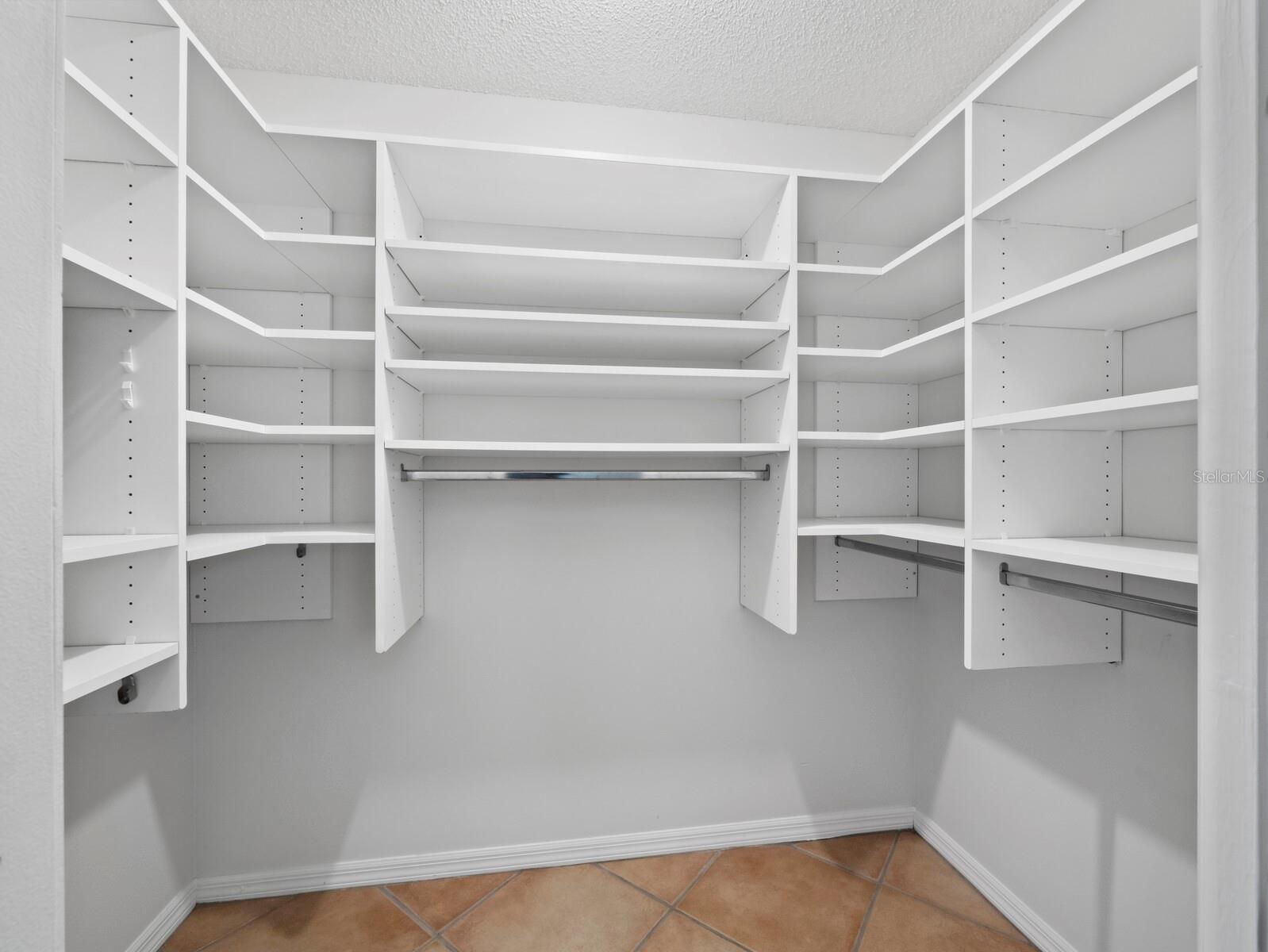 6945 COUNTRY LAKES CIR — photo 17