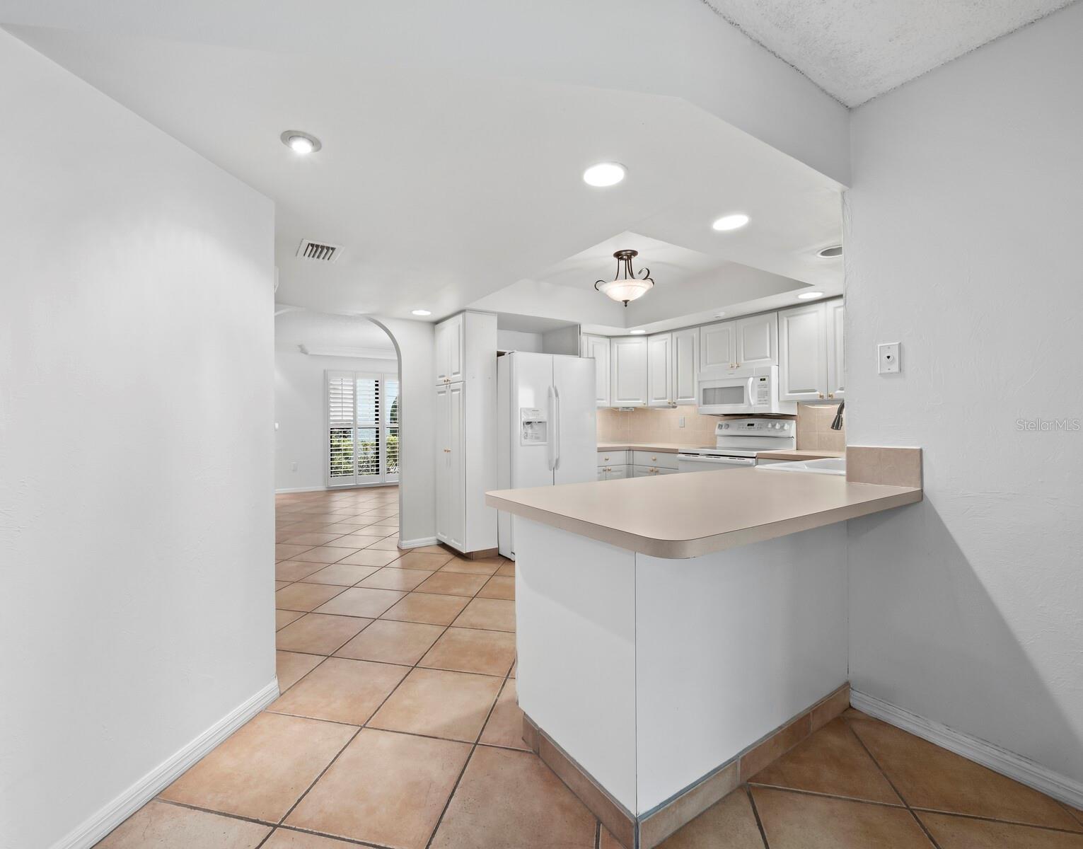 6945 COUNTRY LAKES CIR — photo 10