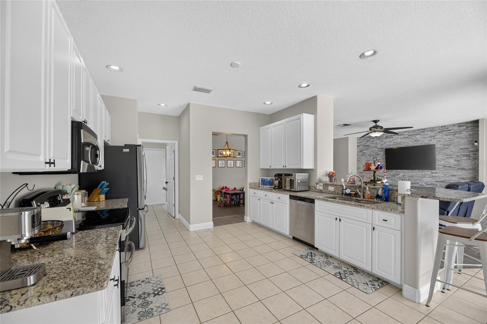 12419 RIVERGLEN DR — photo 17