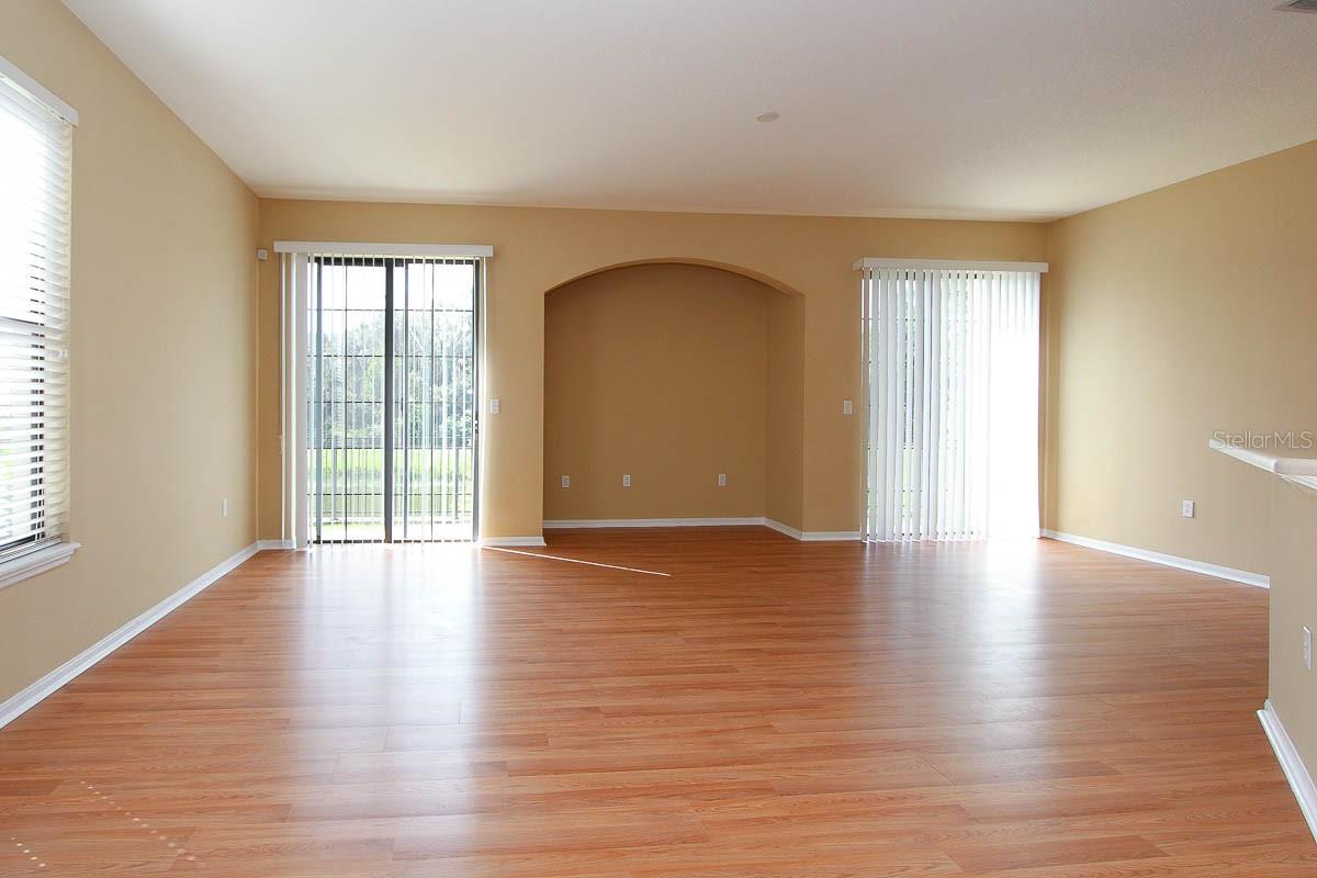 16515 KINGLETRIDGE AVE — photo 4