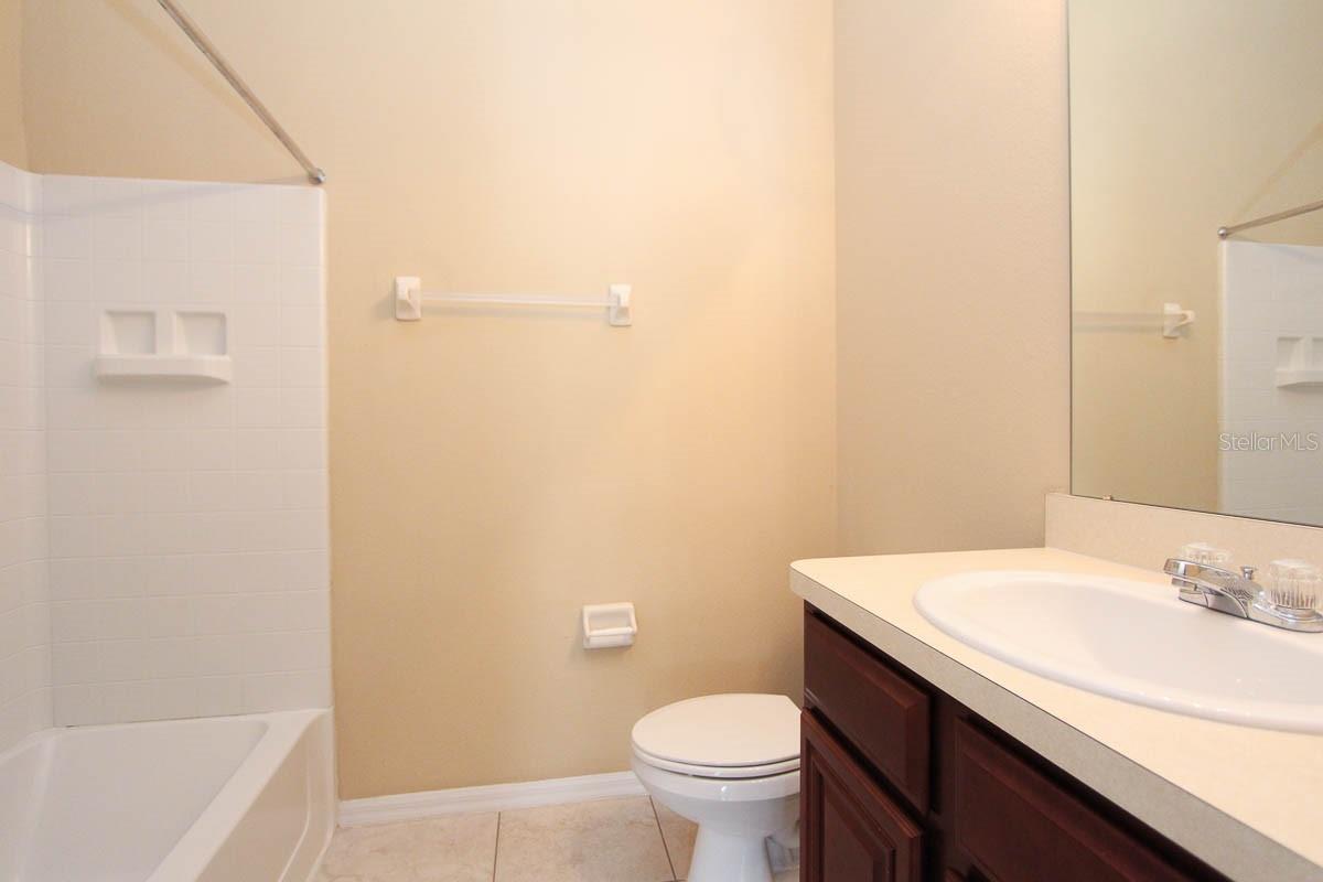 16515 KINGLETRIDGE AVE — photo 9