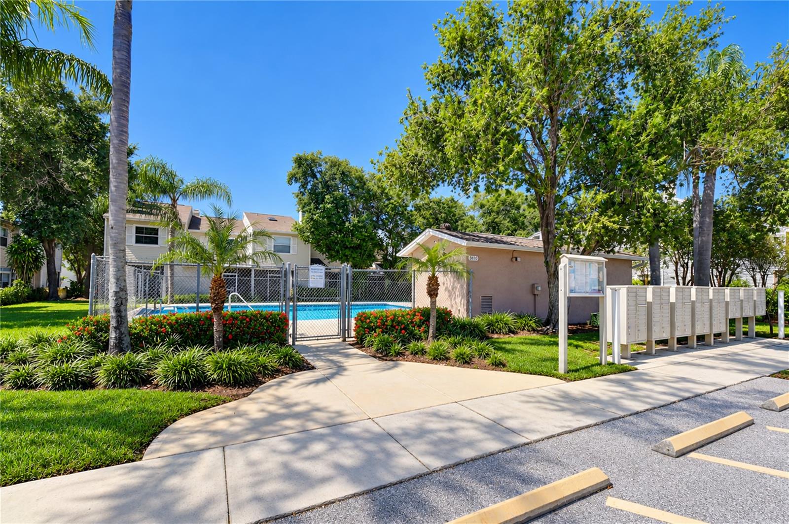 8622 COBBLER PL — photo 35