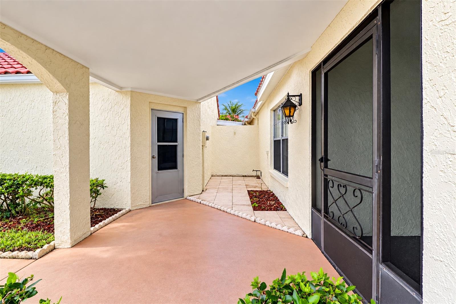 978 MADRID DR — photo 6