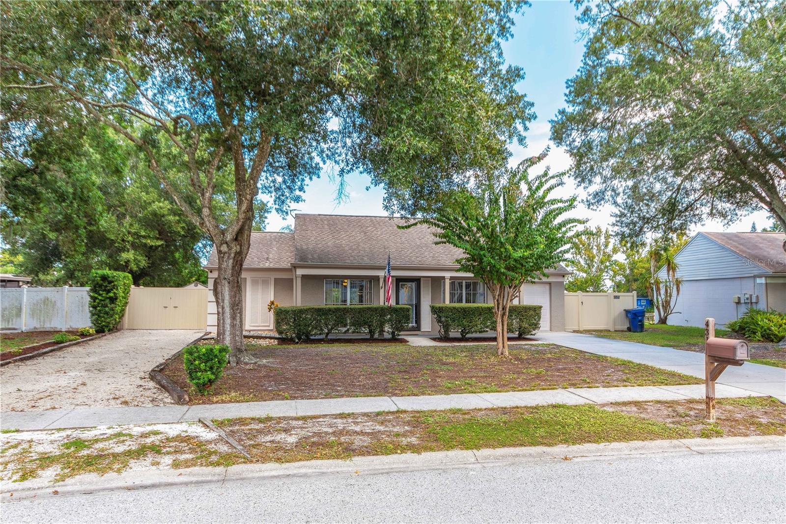 4311 COUNTY BREEZE DR — photo 4