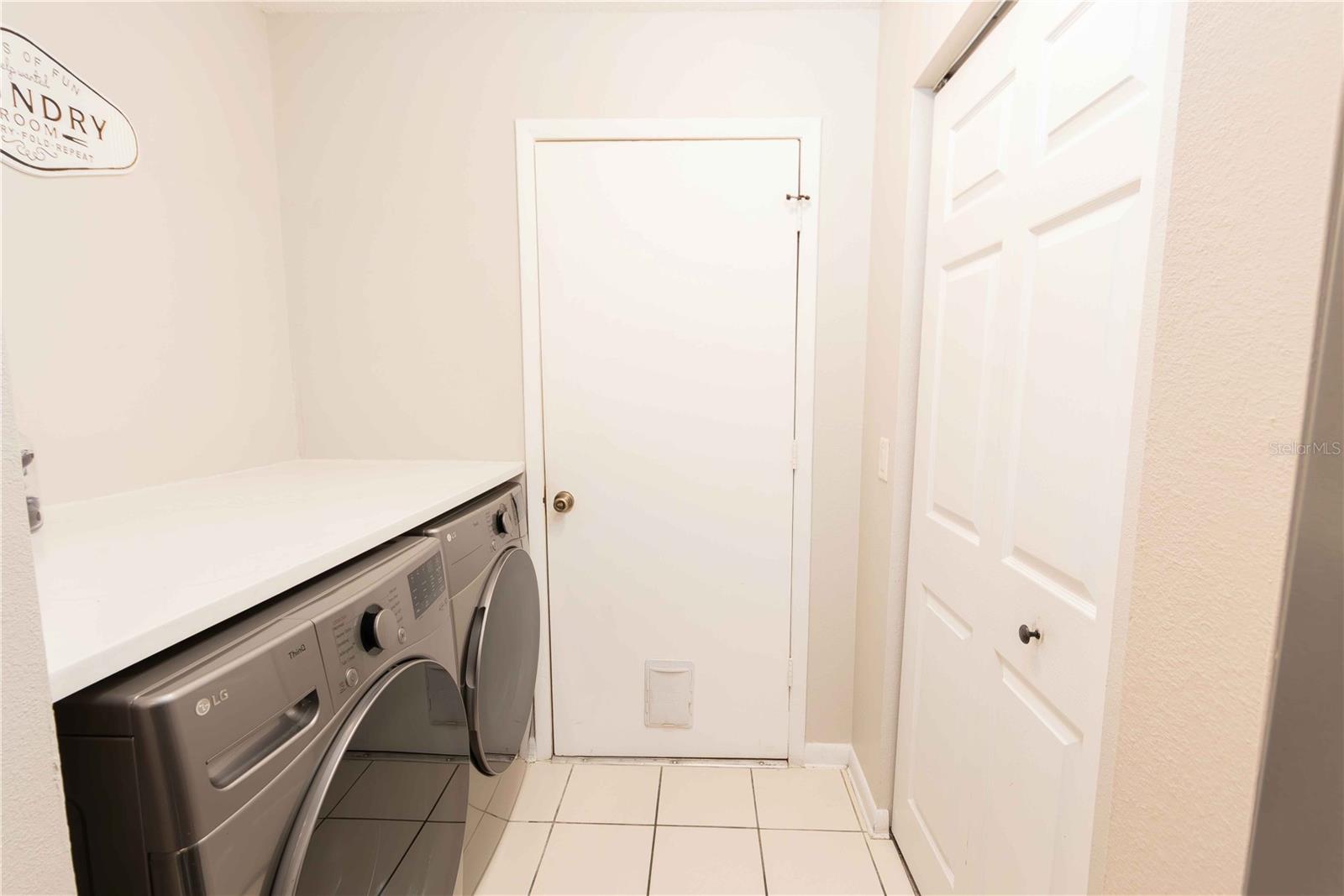4311 COUNTY BREEZE DR — photo 13
