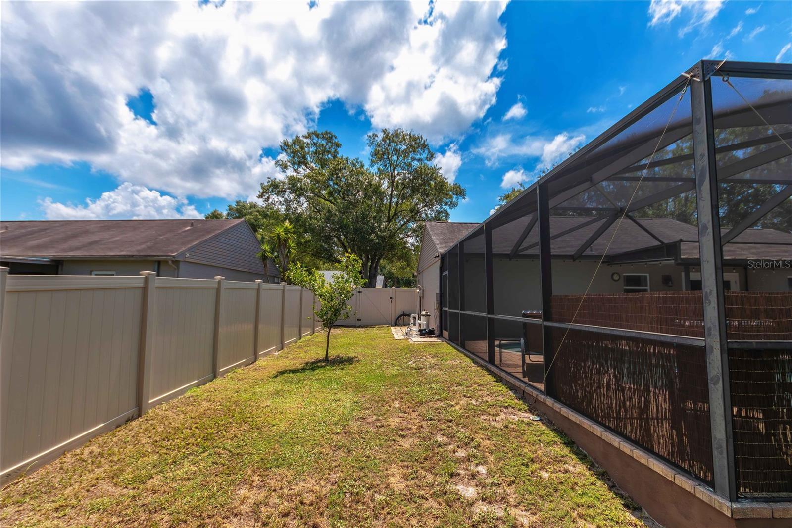 4311 COUNTY BREEZE DR — photo 26