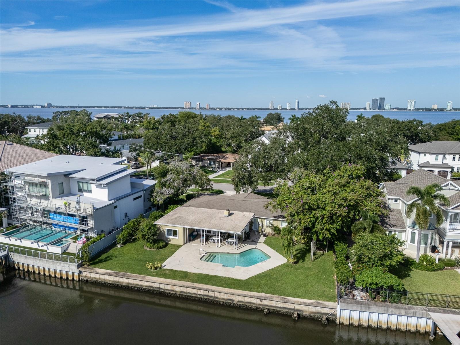 628 RIVIERA DR — photo 15