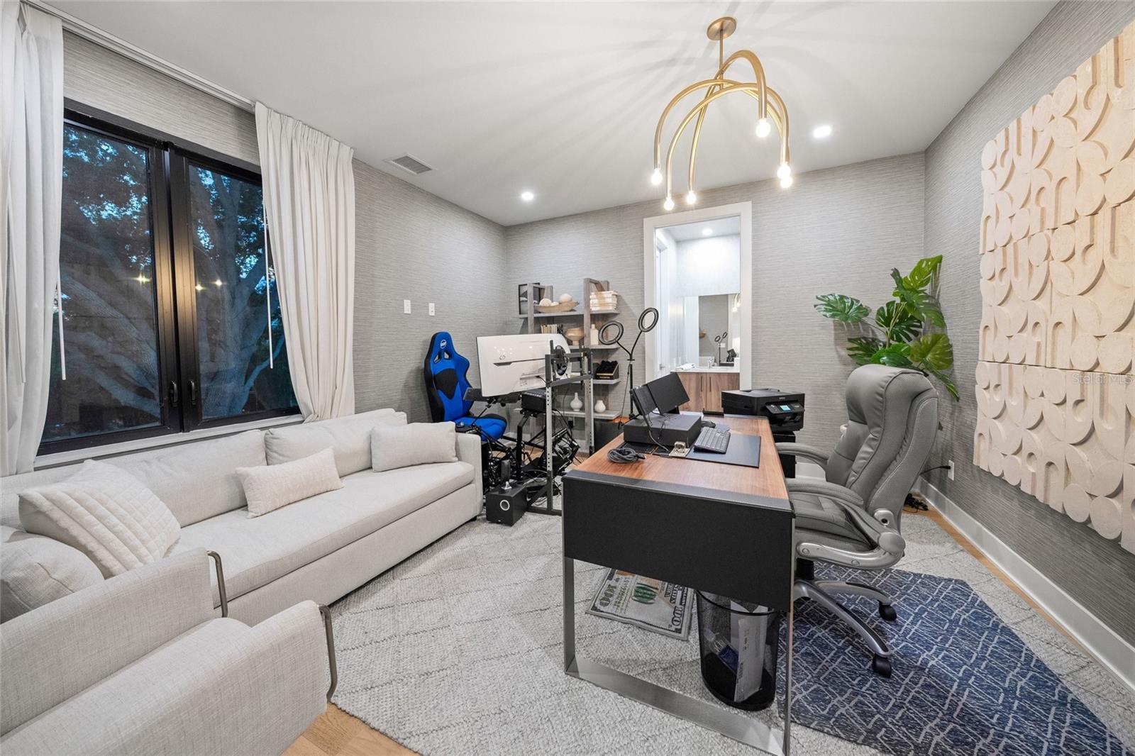 2149 HYDE PARK ST — photo 31