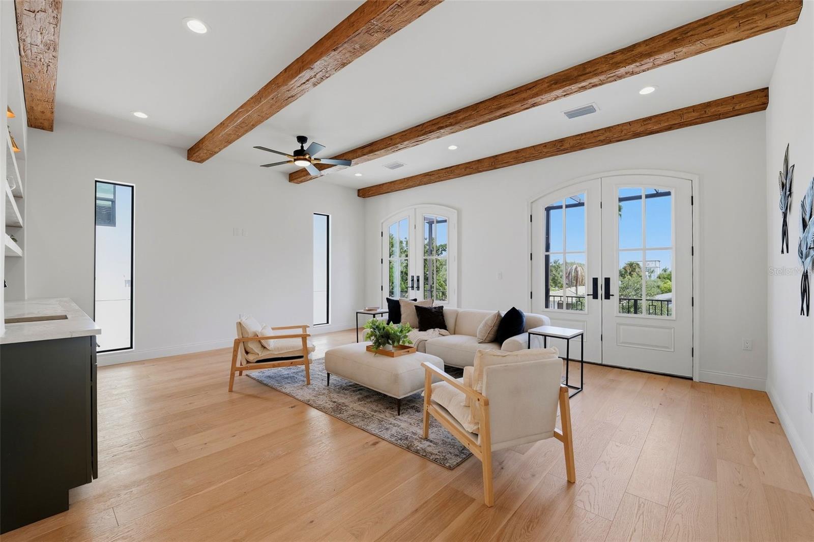 502 E DAVIS BLVD — photo 33