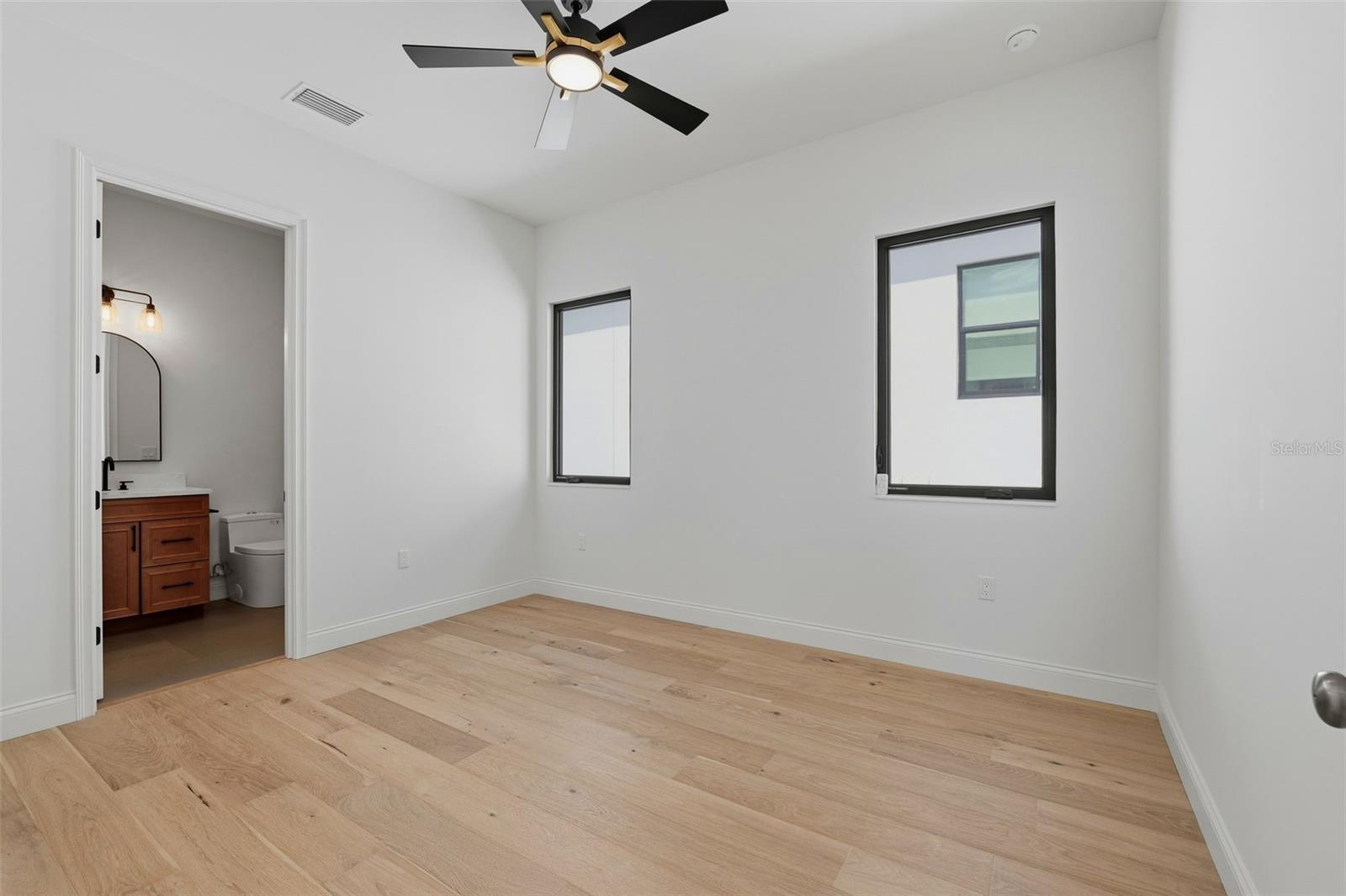 502 E DAVIS BLVD — photo 54