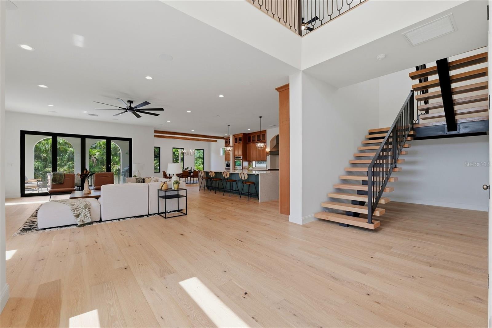 502 E DAVIS BLVD — photo 9
