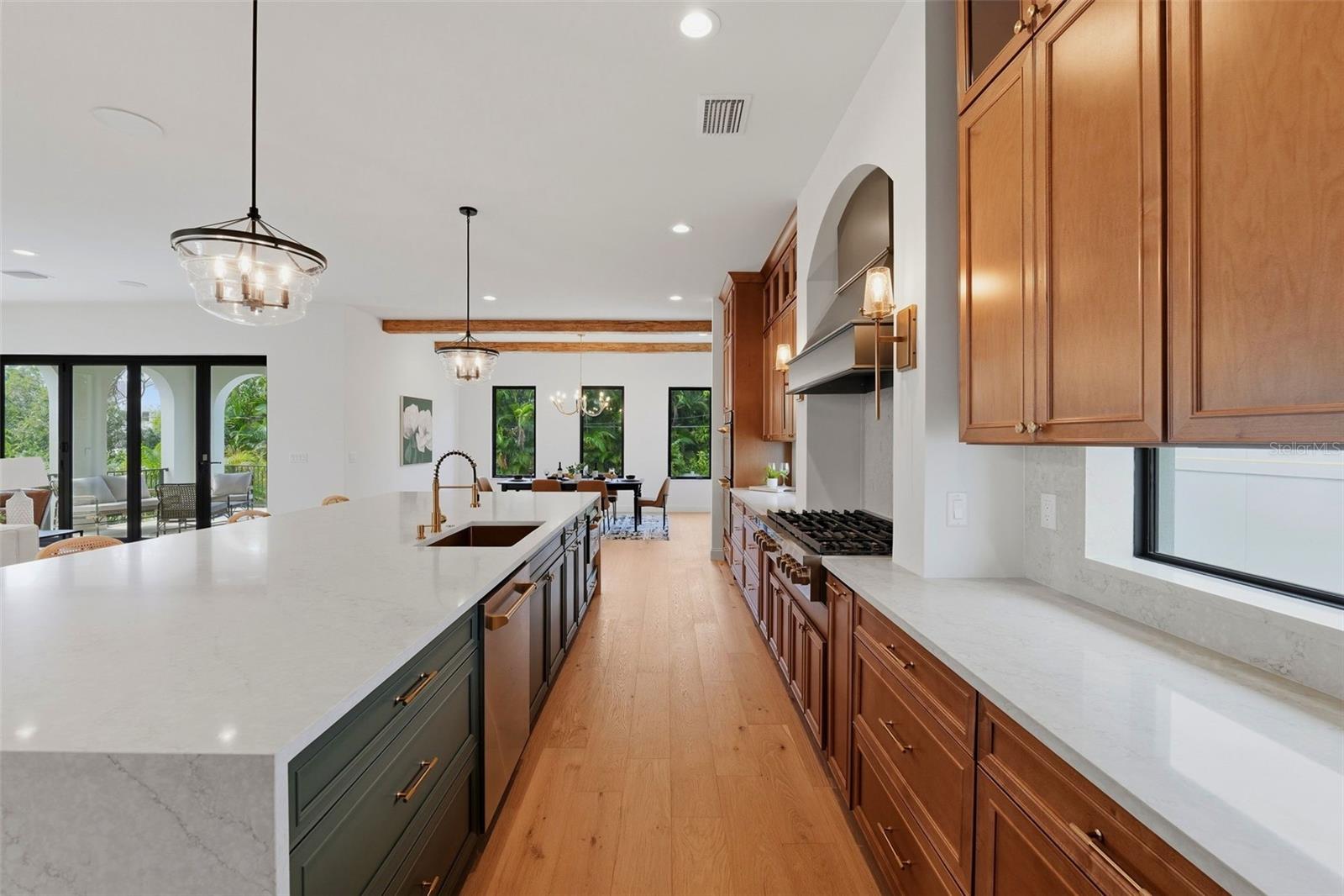 502 E DAVIS BLVD — photo 25