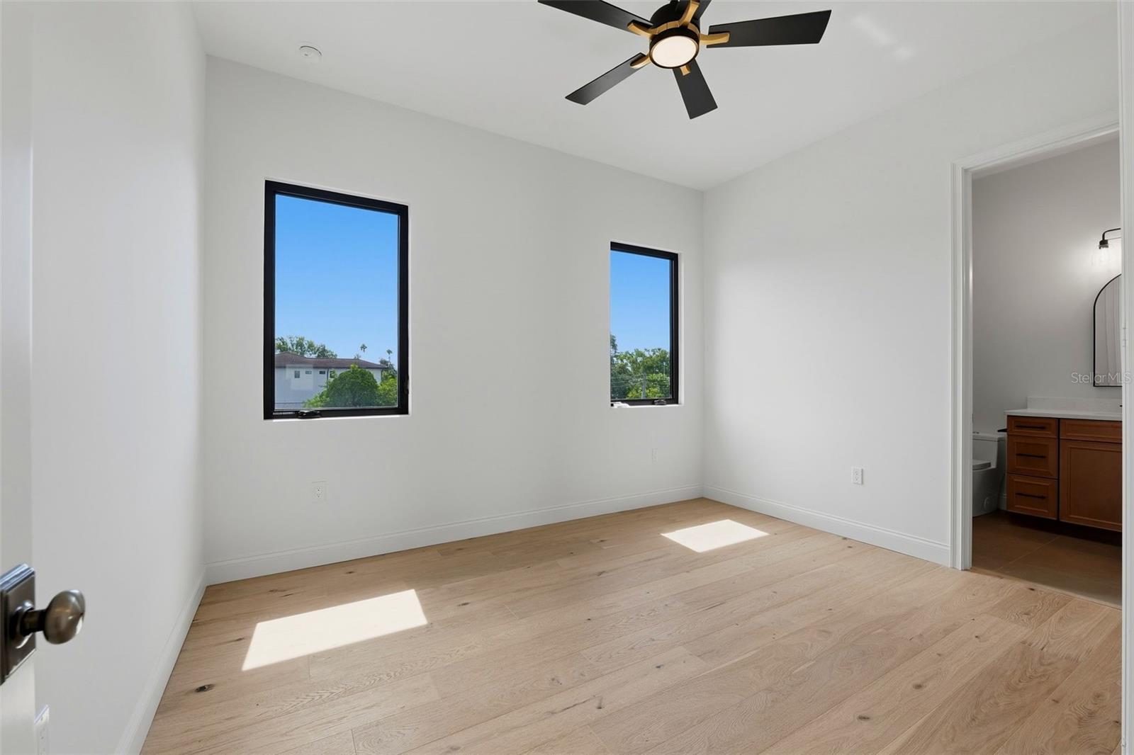 502 E DAVIS BLVD — photo 50
