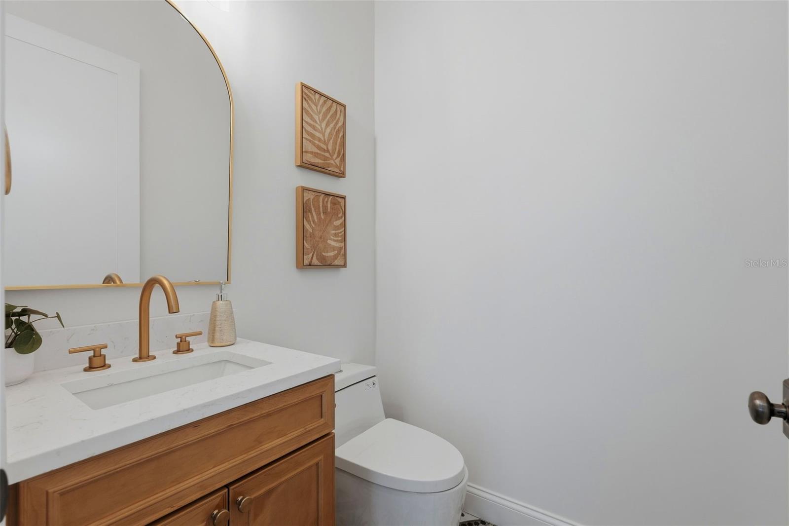 502 E DAVIS BLVD — photo 28