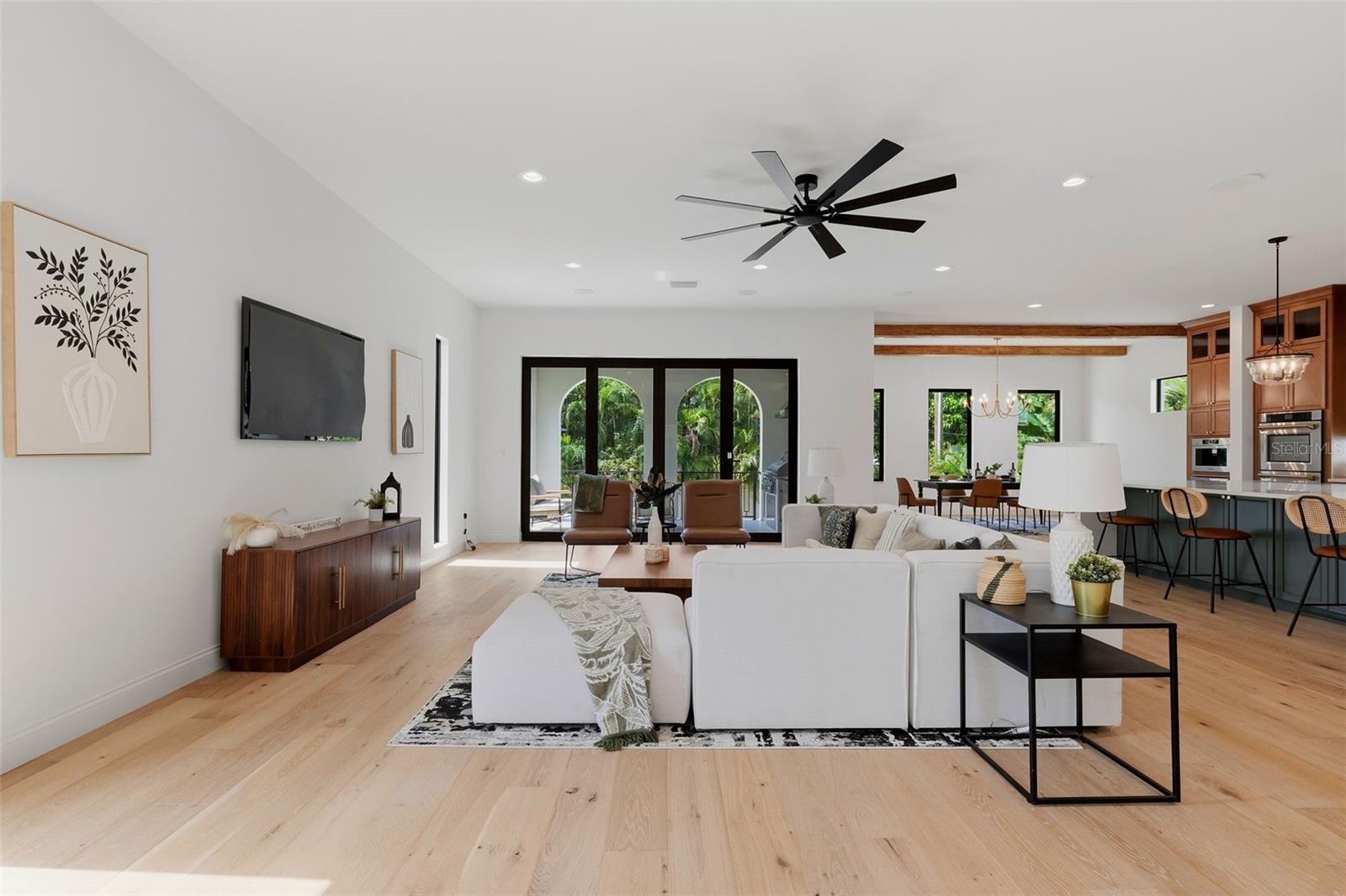 502 E DAVIS BLVD — photo 12