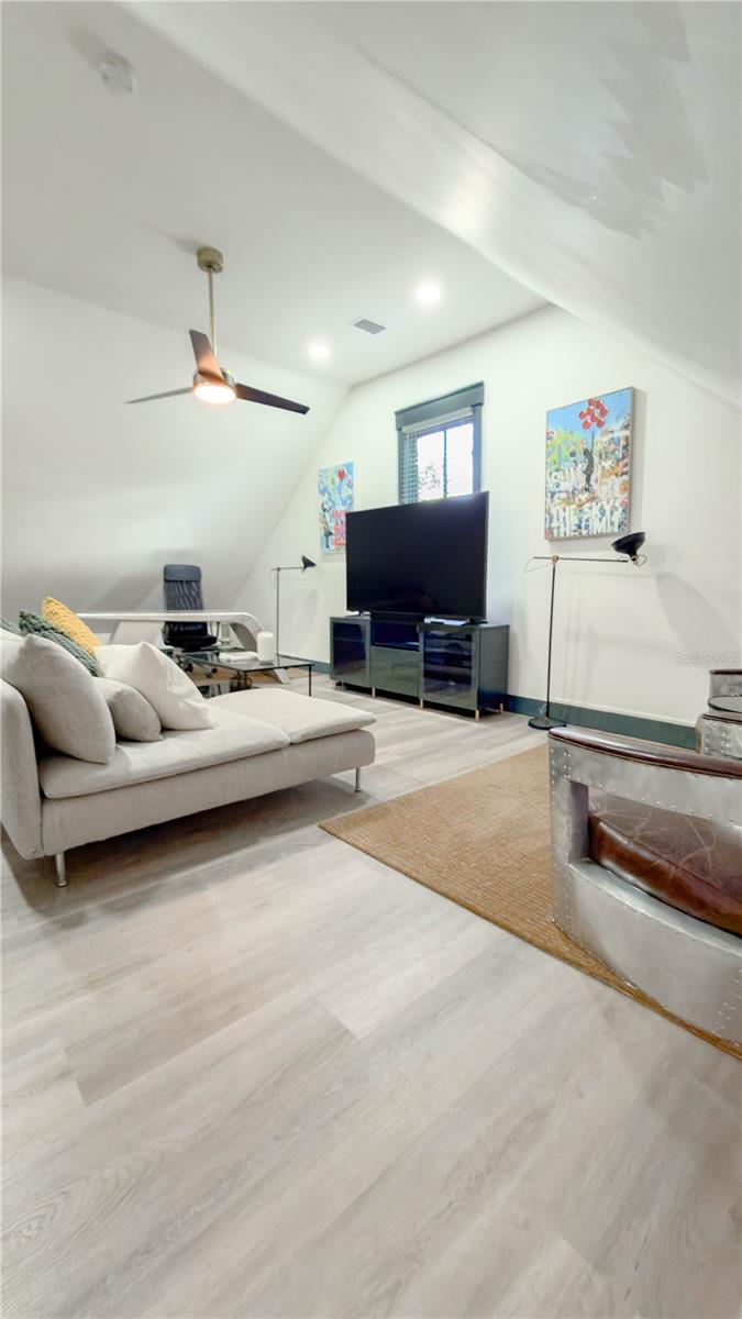 407 E PALM AVE #102 — photo 13