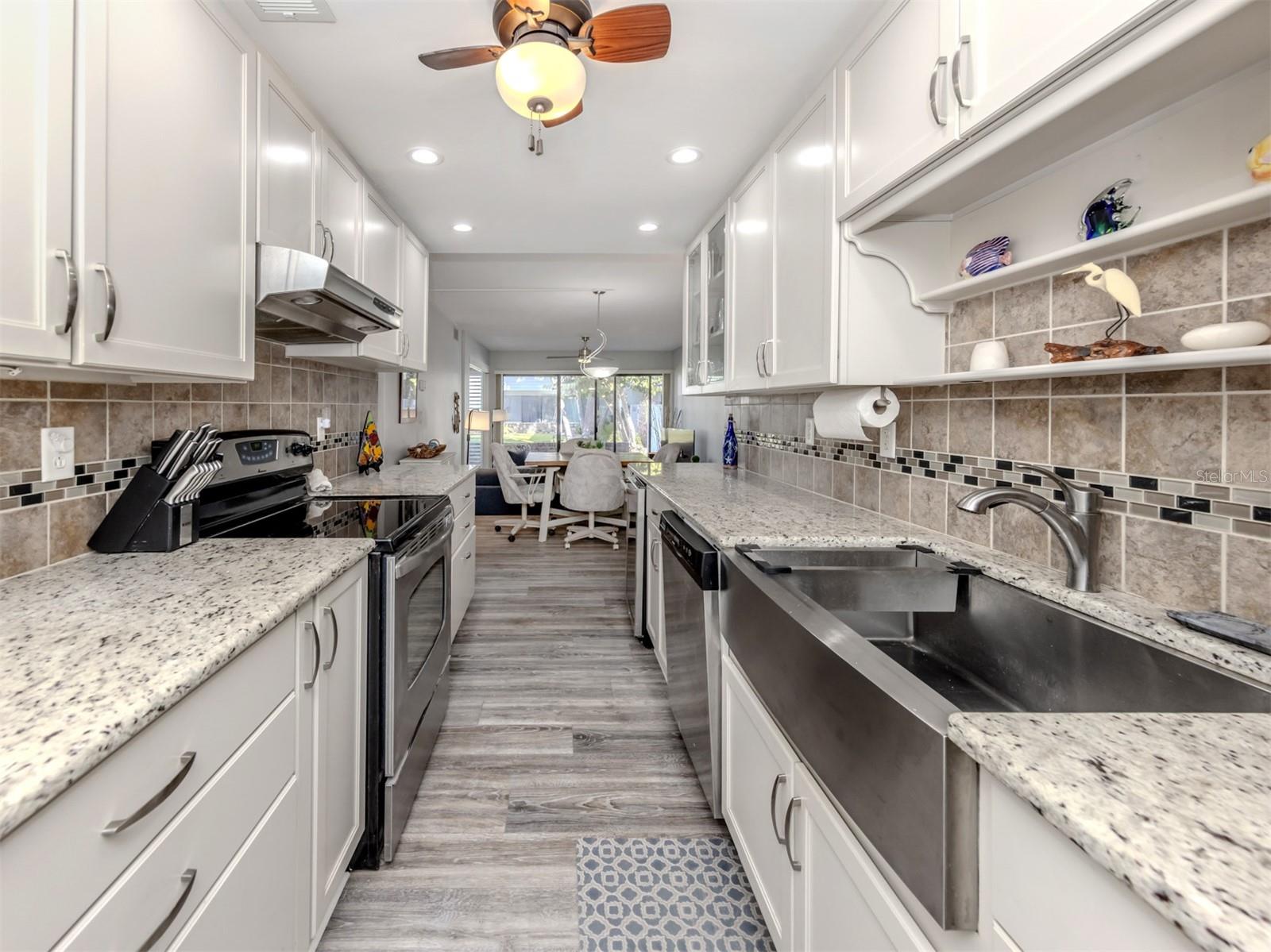 1555 TARPON CENTER DR #140 — photo 8