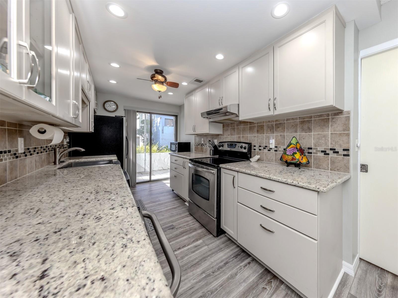 1555 TARPON CENTER DR #140 — photo 7