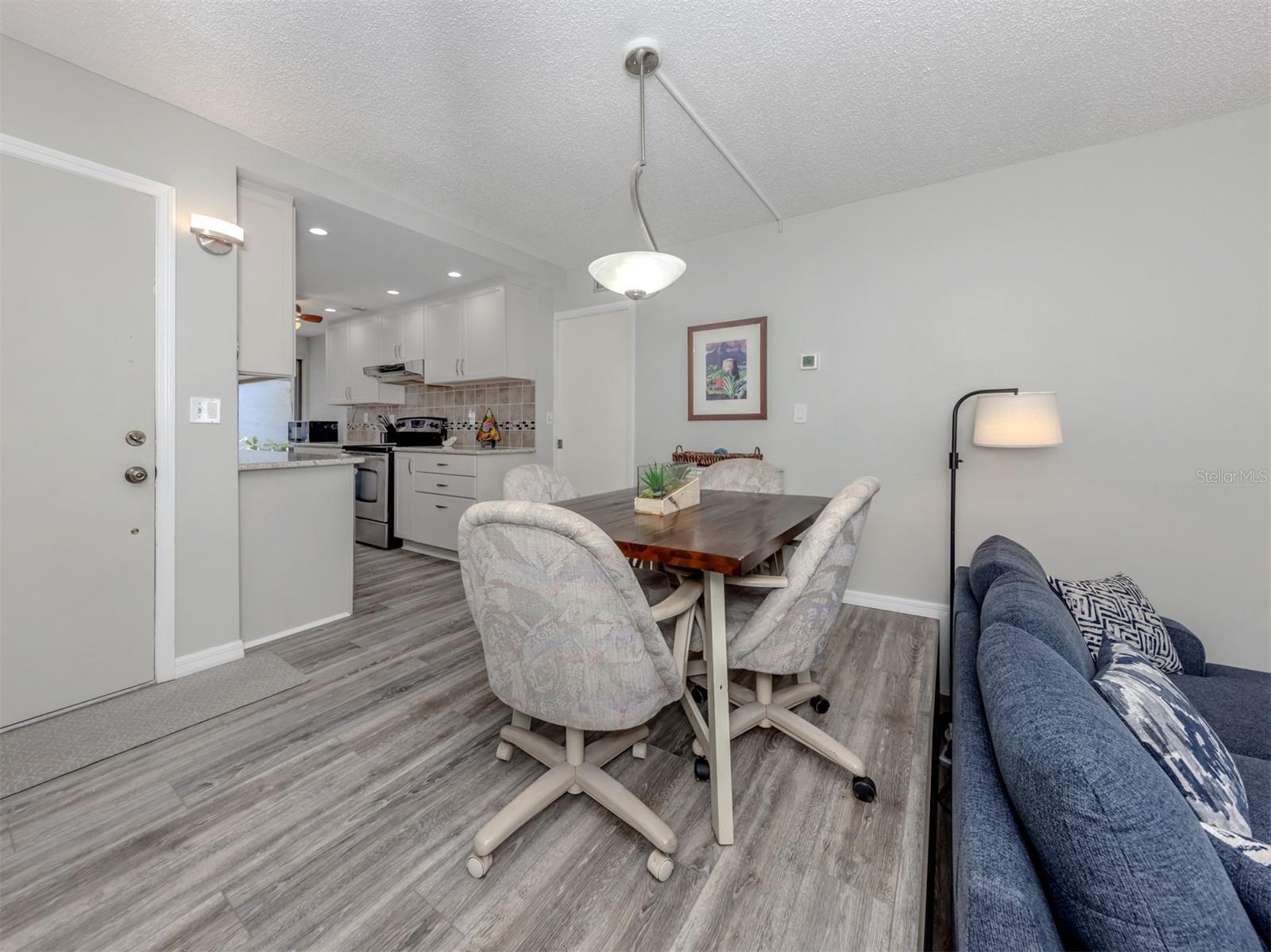 1555 TARPON CENTER DR #140 — photo 3