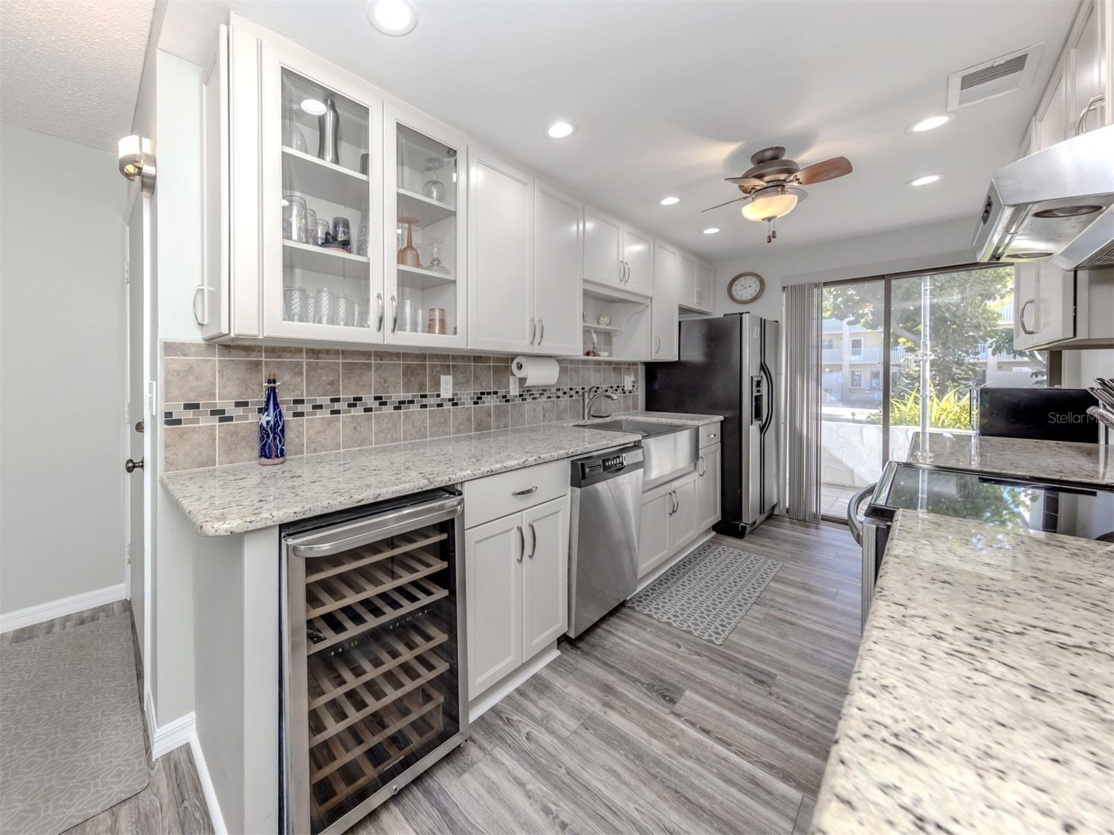 1555 TARPON CENTER DR #140 — photo 6