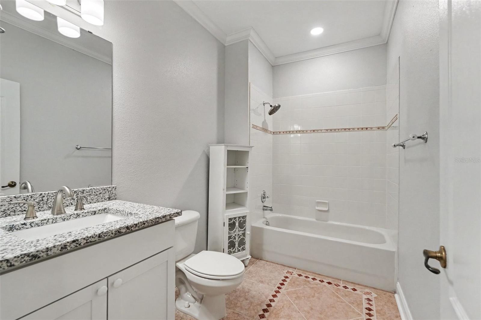17511 GLENAPP DR — photo 14