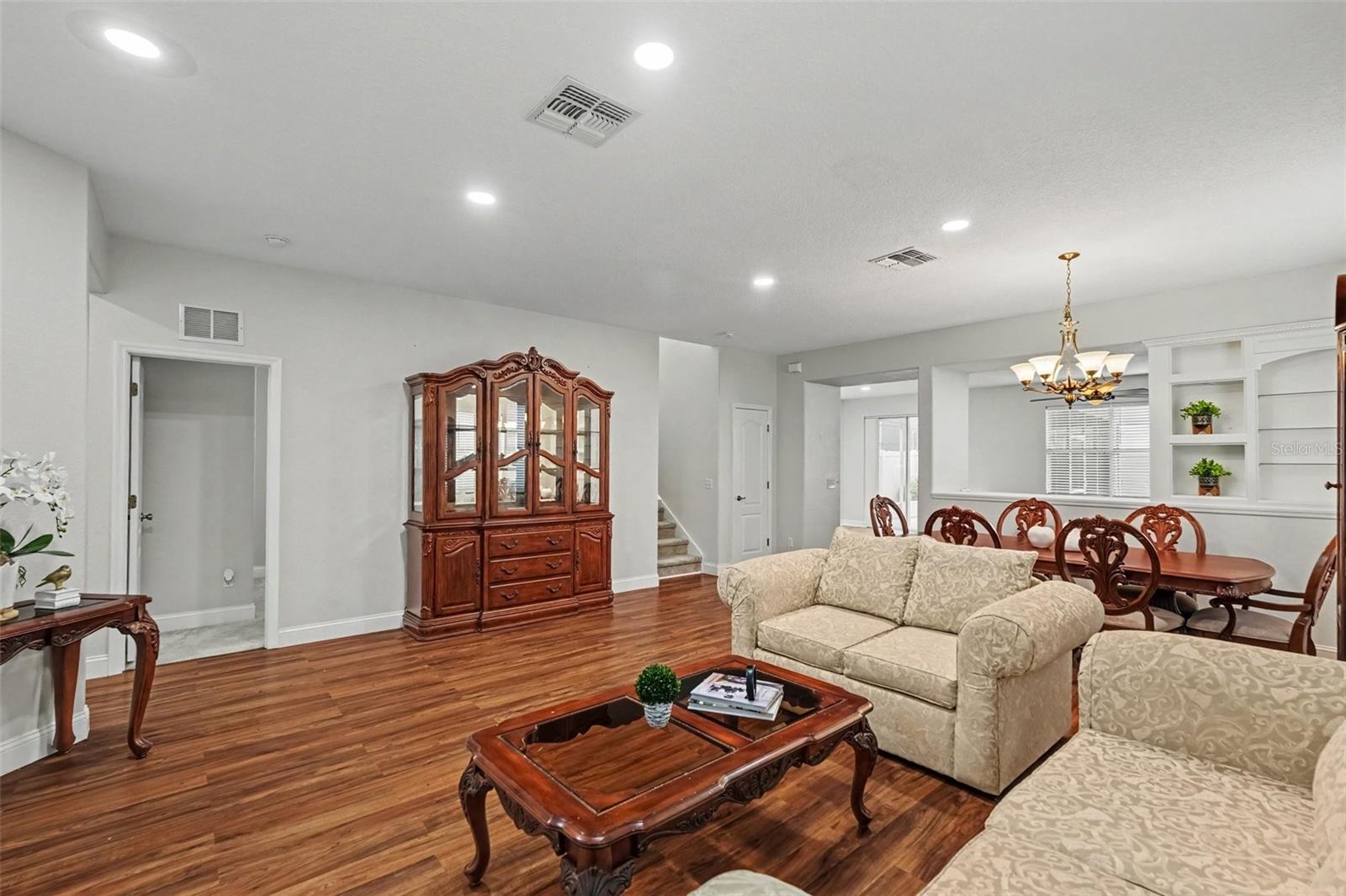 17511 GLENAPP DR — photo 4
