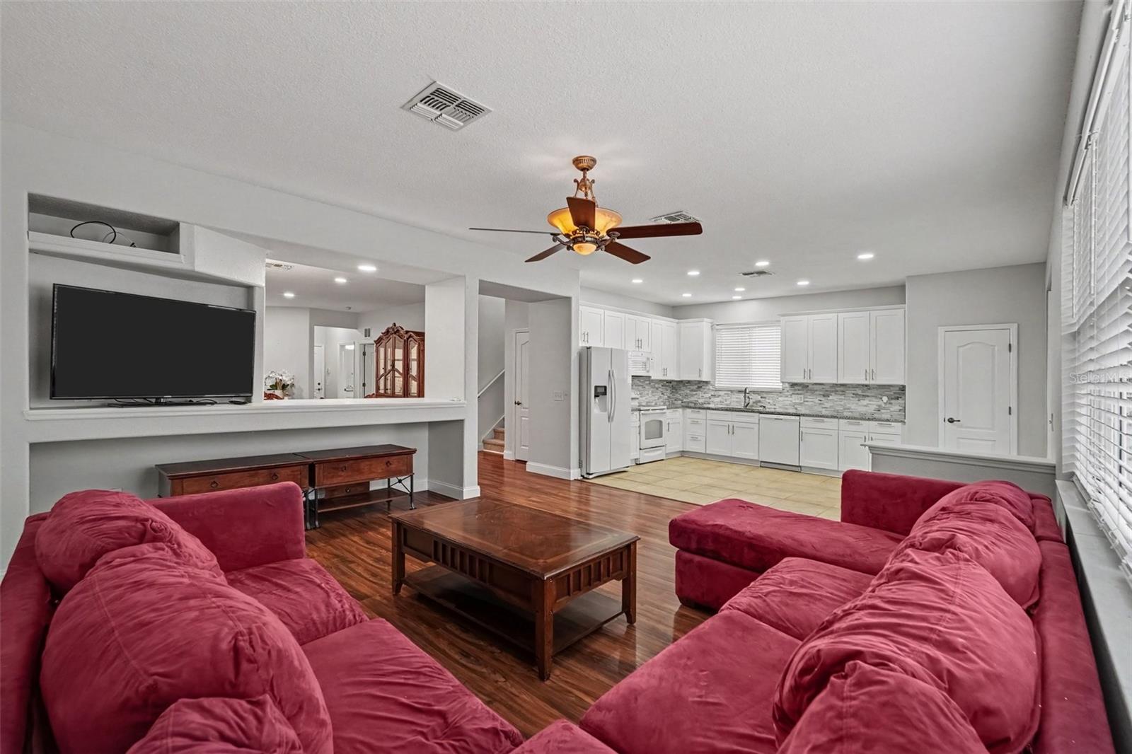 17511 GLENAPP DR — photo 10