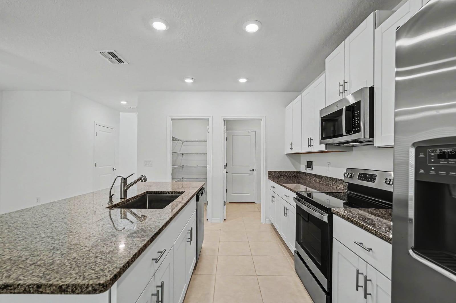 6259 BACK FORTY LOOP — photo 4