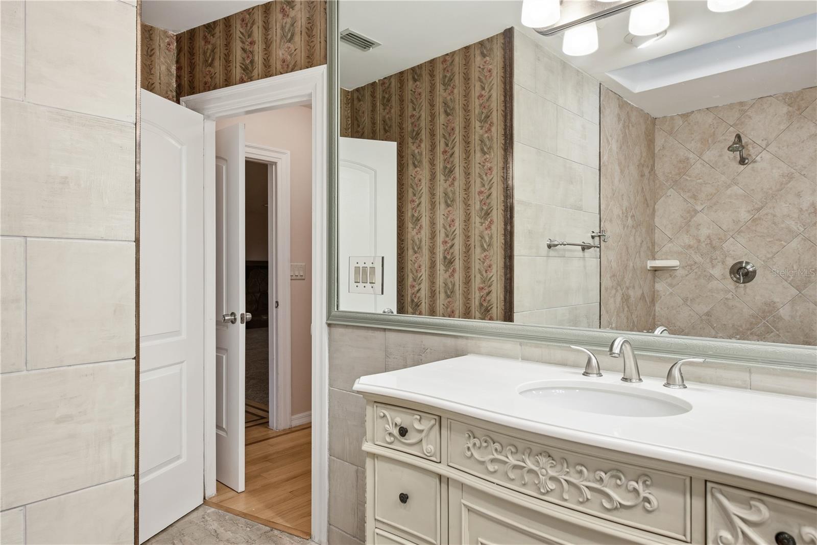 6225 BAYSIDE DR — photo 26
