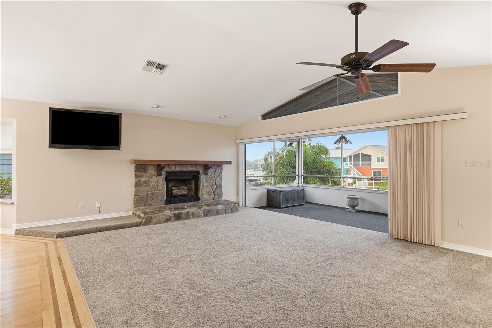 6225 BAYSIDE DR — photo 10