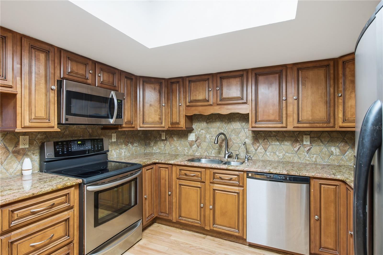 6225 BAYSIDE DR — photo 18