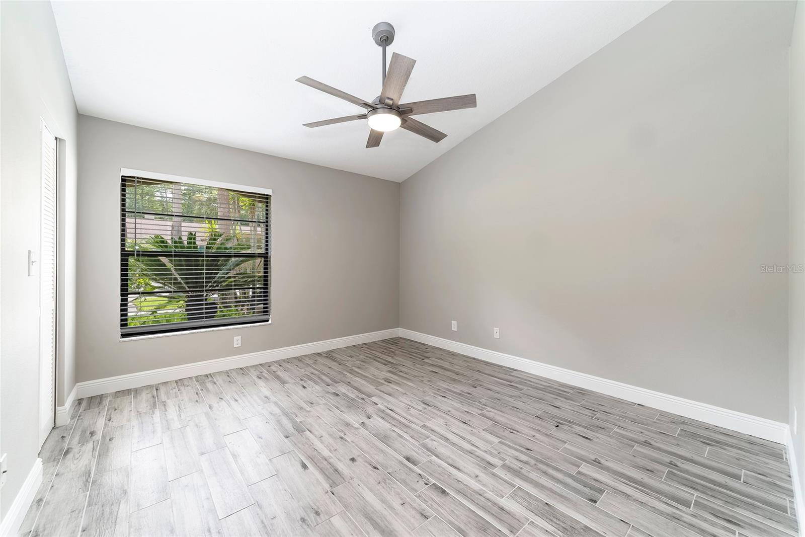 3430 HILLMOOR DR — photo 12