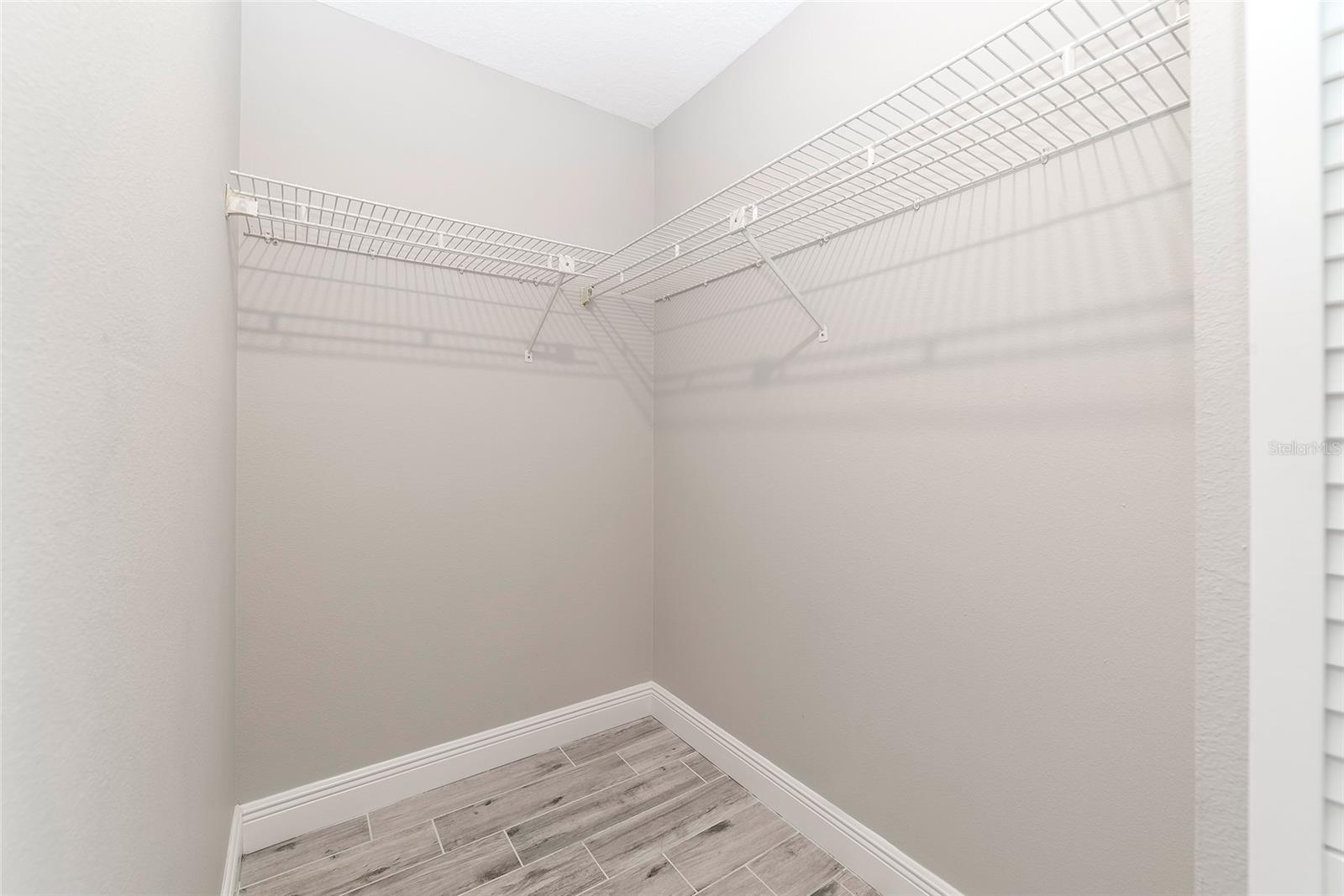 3430 HILLMOOR DR — photo 14