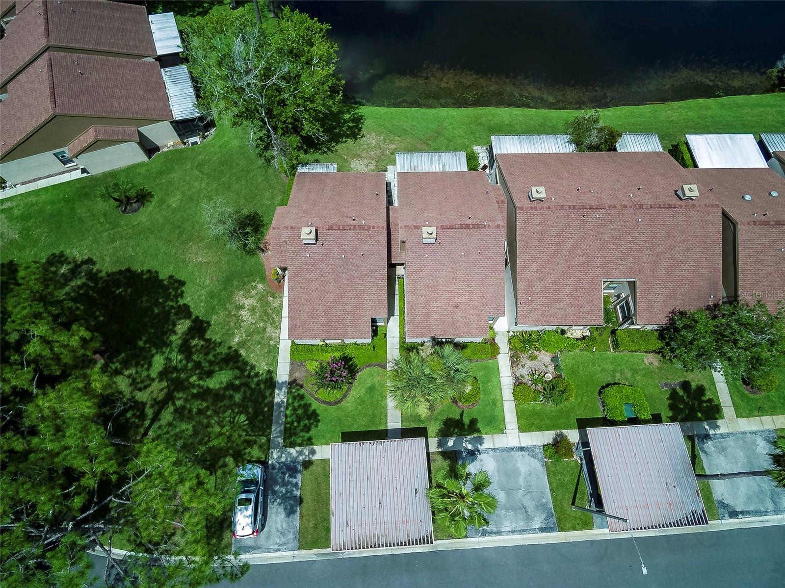 3430 HILLMOOR DR — photo 22