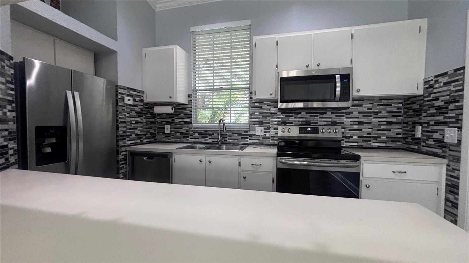 7608 GLADES CT — photo 10