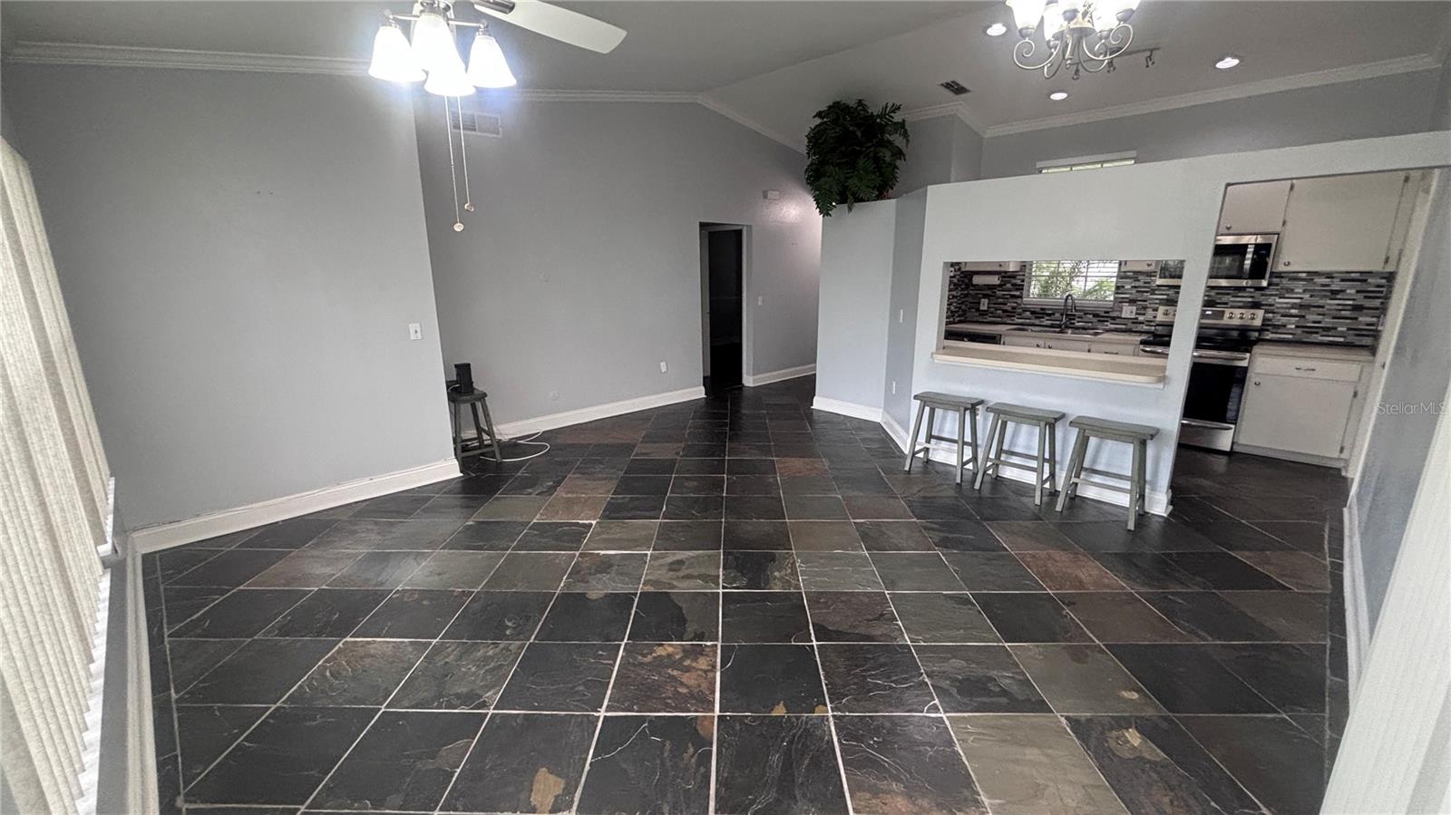 7608 GLADES CT — photo 5