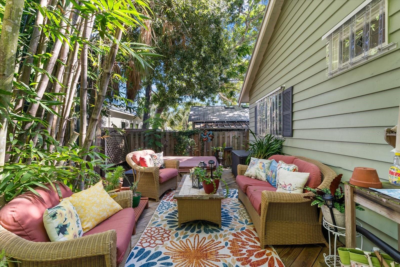 1777 ALTA VISTA ST — photo 34
