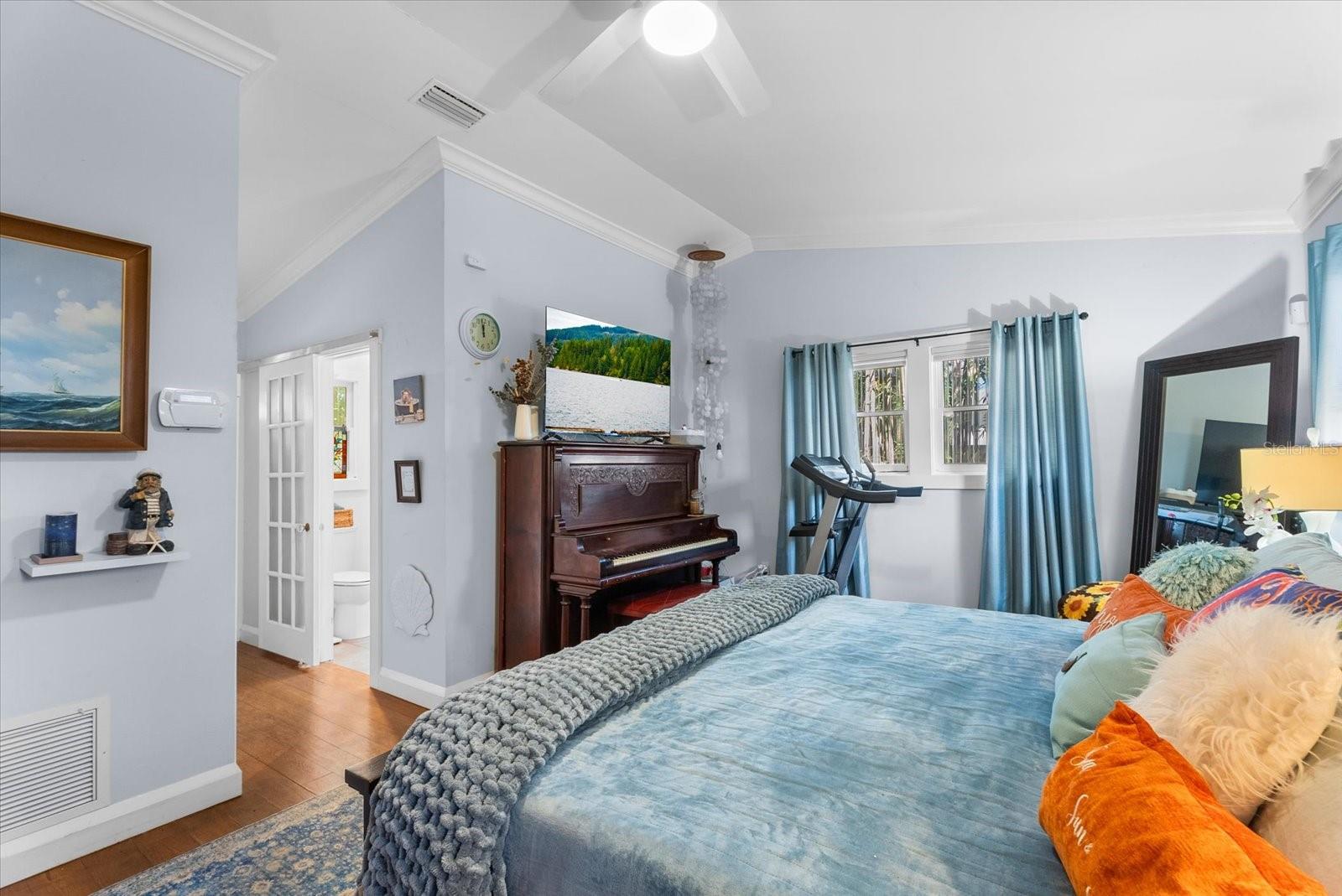1777 ALTA VISTA ST — photo 23