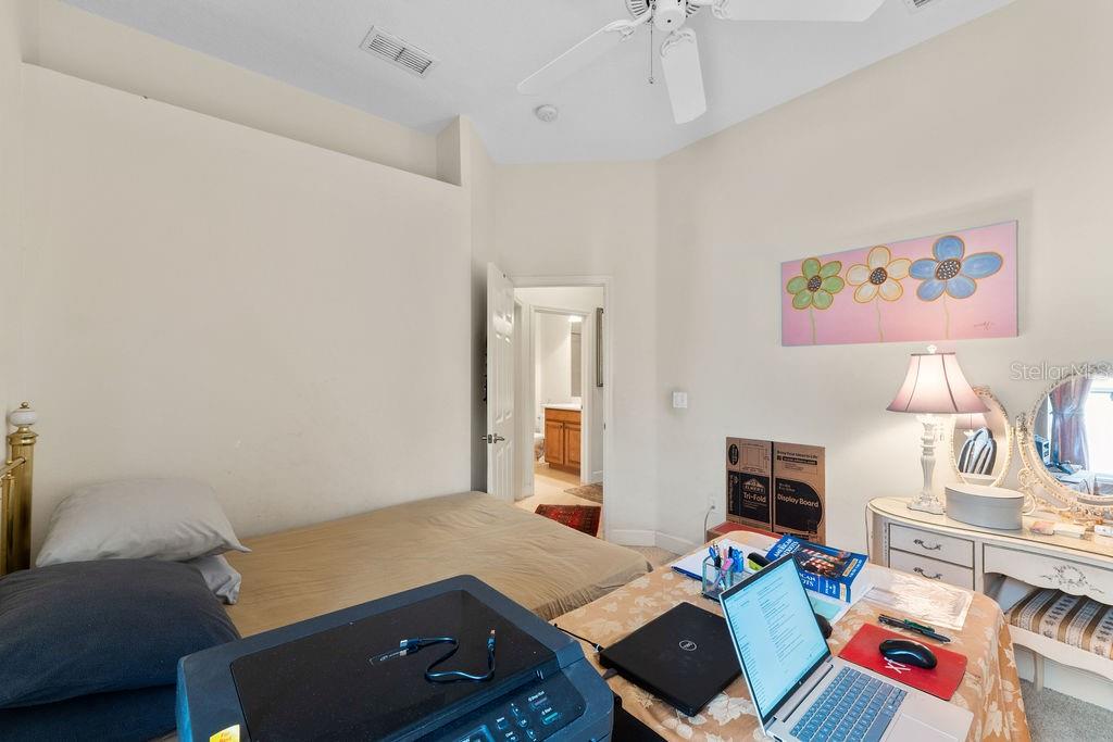 522 RIVER CRANE ST — photo 34