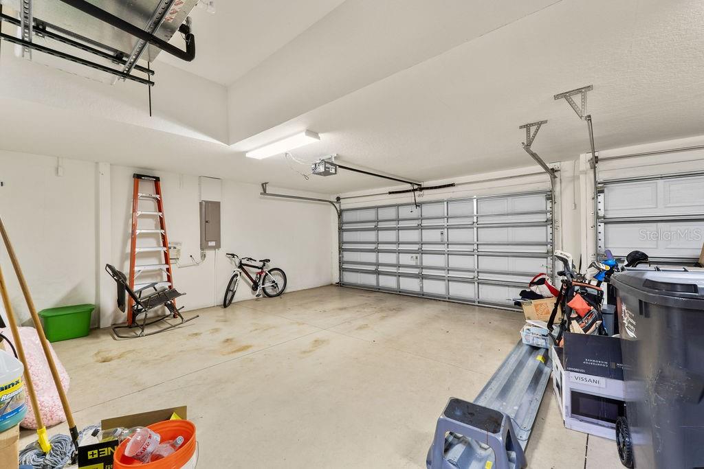 522 RIVER CRANE ST — photo 36